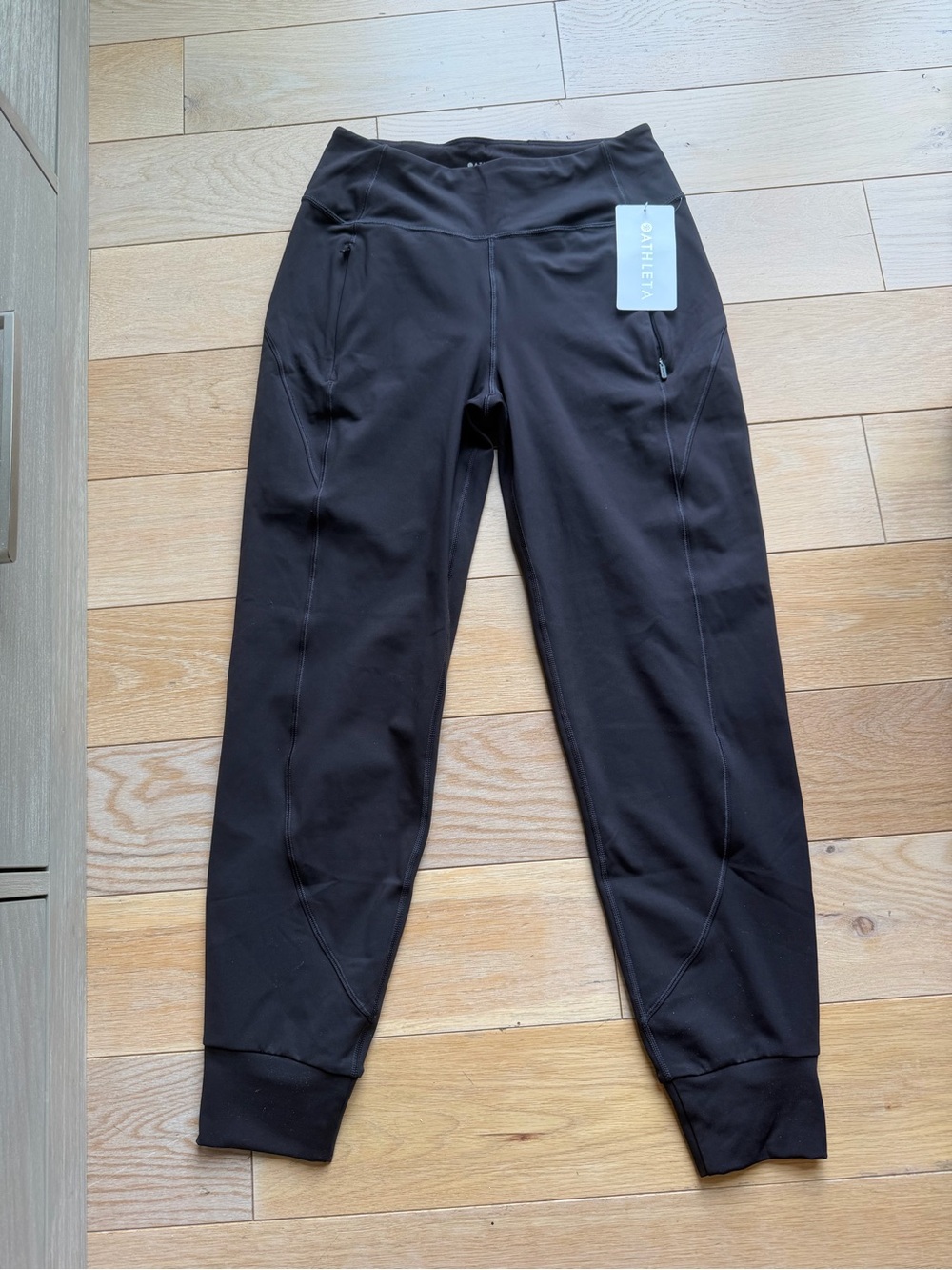 Athleta Black Rainer joggers size XS NWT